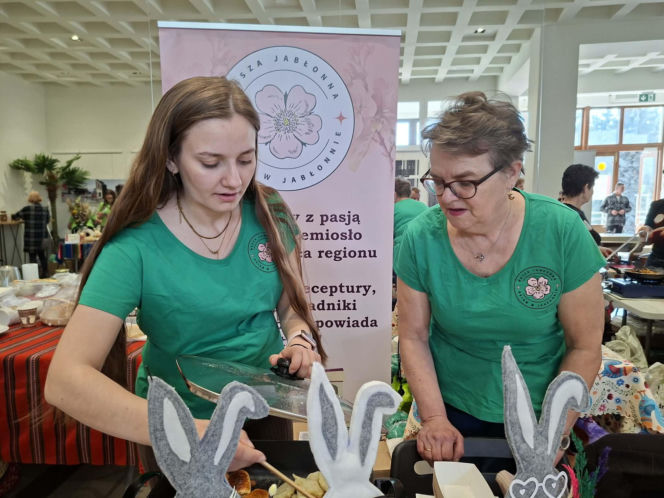 Starachowice tętnią tradycją! Trwa pierwszy Festiwal Kół Gospodyń i Gospodarzy Wiejskich „Lokalne pasje”