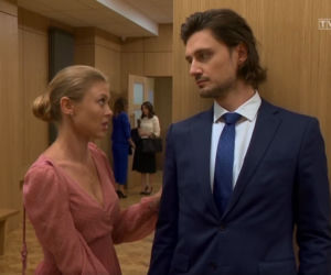 Barwy szczęścia odc. 2378. Radek (Filip Kosior), Sandra (Joanna Opozda)