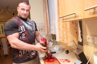 Mariusz Pudzianowski vs. karp