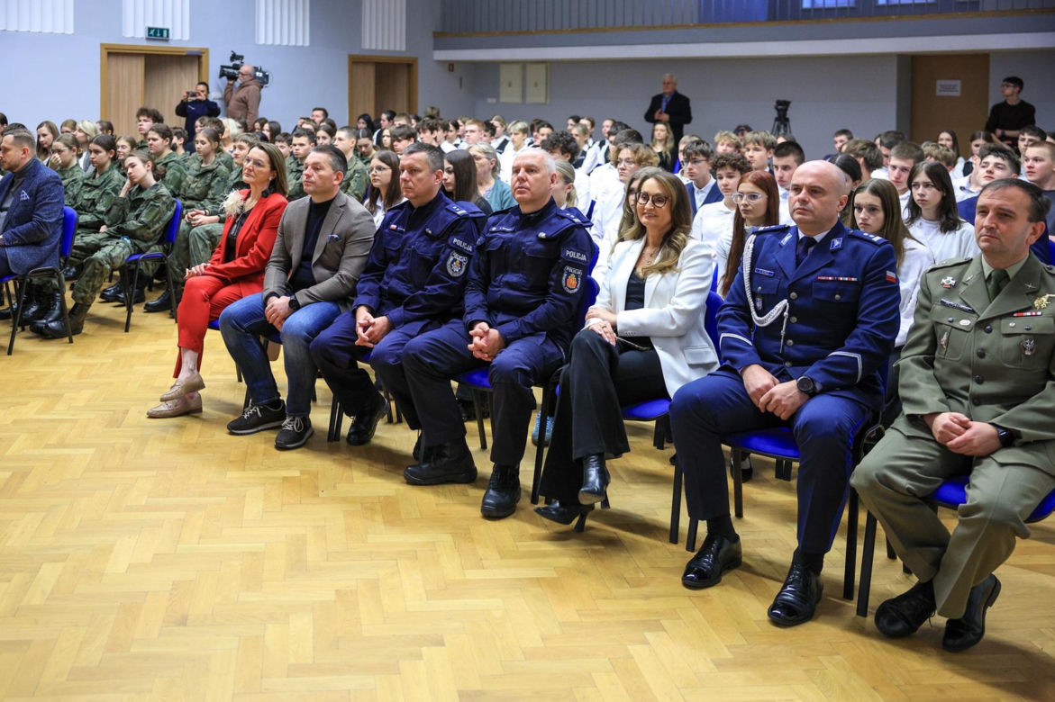 Wirtualna strzelnica na Woli