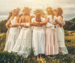 Chwytaj na konewkę i Wielki Piątek podlej tym storczyka! Taka okazja się już w tym roku nie zdarzy! Storczyk będzie kwitł jak szalony, a ty zaprosisz boskie szczęście do domu 