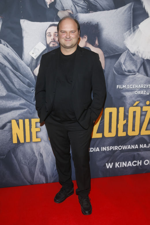 Gwiazdy na premierze filmu "Nie cudzołóż, nie kradnij". Julia Wieniawa zadaje szyku w drapieżnej stylizacji 
