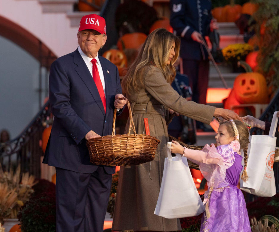 Tłumy na zabawie w Białym Domu. Donald Trump świętował Halloween