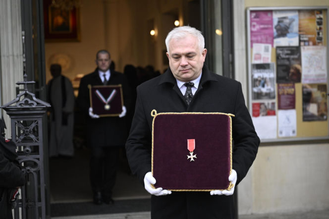 Państwowy pogrzeb Edwarda Linde-Lubaszenki