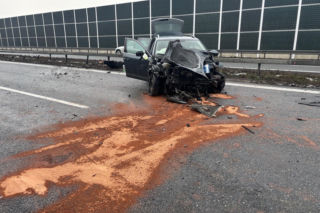 Wypadek na autostradzie A4! Kobieta straciła panowanie nad autem, dziecko trafiło do szpitala