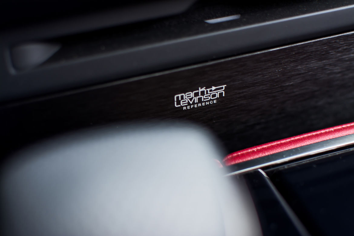 Lexus LS500h F-Sport
