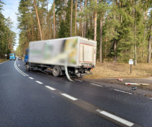 Uwaga kierowcy! UTRUDNIENIA NA DK 53. Zderzyły się dwa pojazdy ciężarowe [FOTO]