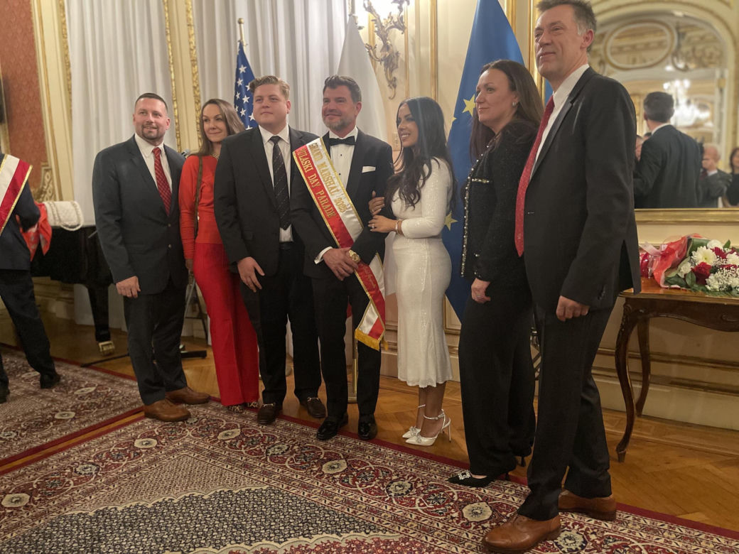 Szarfowanie Wielkiego Marszałka Parady Pułaskiego 2025