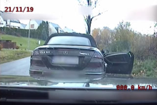 Ucieczka tylko pogorszyła sprawę kierowcy. Policyjne BMW 330i xDrive kontra Mercedes-Benz CLK 63 AMG