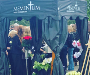 „Najtrudniej żegna się dzieci”. Poruszające słowa po pogrzebie 15-letniej Amelii