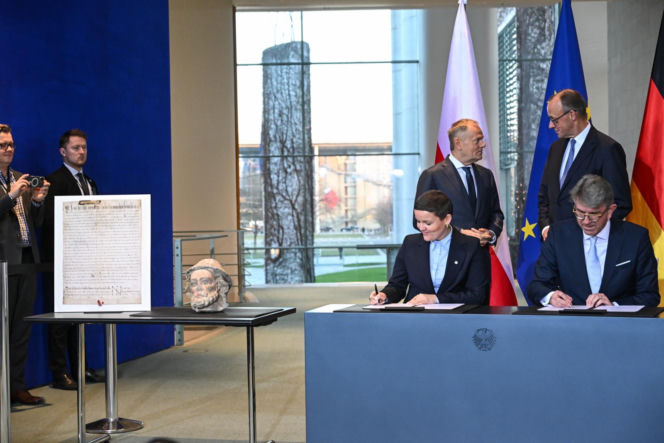 Ceremonia przekazania dóbr kultury podczas polsko-niemieckich konsultacji międzyrządowych