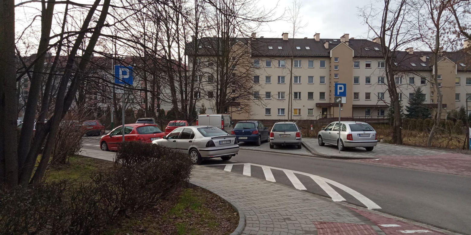 Mieszkańcy Prądnika Czerwonego skarżą się na... las znaków