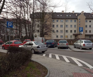Mieszkańcy Prądnika Czerwonego skarżą się na... las znaków