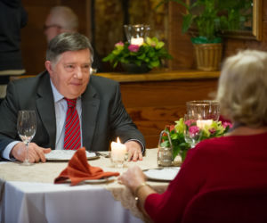 Na Wspólnej odc. 2012. Włodek (Mieczysław Hryniewicz), Maria (Bożena Dykiel)