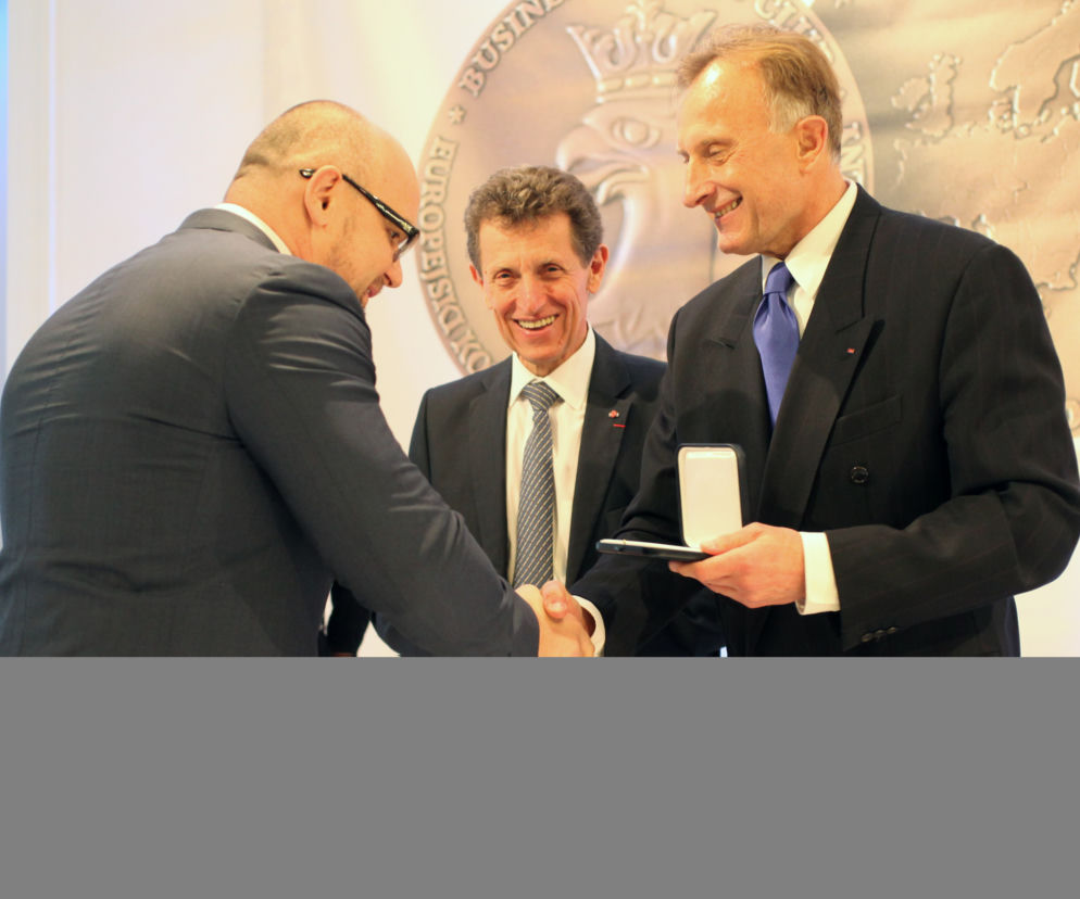 SŁAWOMIR JASTRZĘBOWSKI, NACZELNY SUPER EXPRESS-U OTRZYMAŁ MEDAL.