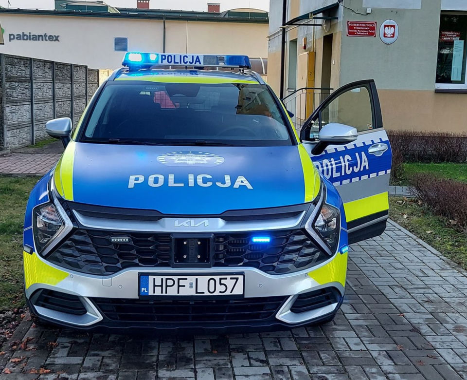 Policjanci z Ksawerowa mają nowy radiowóz