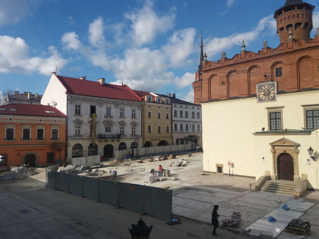 Pracom drogowców sprzyja pogoda