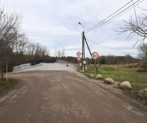 Wjechał do rzeki, bo stracił pracę.