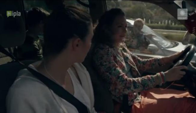 To nie koniec świata odc. 5. Anka Szostakowska (Karolina Gorczyca), Ula (Magdalena Lamparska)