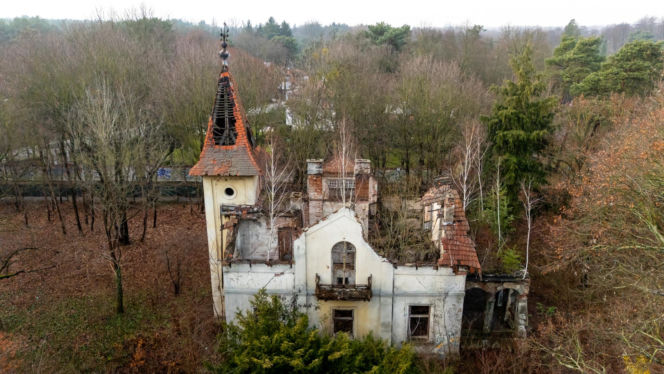 Opuszczona willa w Konstancinie