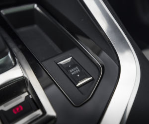 Peugeot 3008 GT HYbrid4 300 KM e-EAT8
