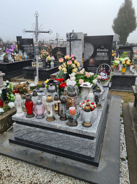 Groby 5 młodych ludzi, którzy zginęli w Boże Narodzenie w Tryńczy [ZDJĘCIA]