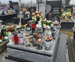Groby 5 młodych ludzi, którzy zginęli w Boże Narodzenie w Tryńczy [ZDJĘCIA]
