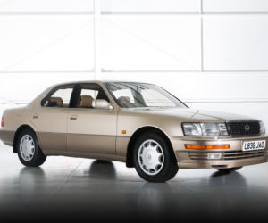 Lexus LS 400