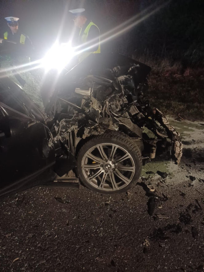 19-letni kierowca bmw uderzył w volkswagena. Groźny wypadek na DW309 na Rojęczynem [ZDJĘCIA]