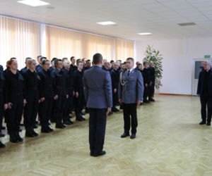 Ślubowanie policjantów w Bydgoszczy. Nasz region zasili 69 nowych funkcjonariuszy! [ZDJĘCIA]