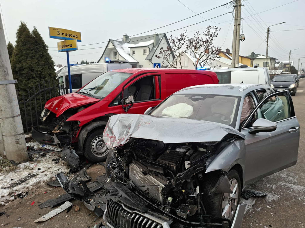 Wypadek u zbiegu ulic Miodowej i Smugowej