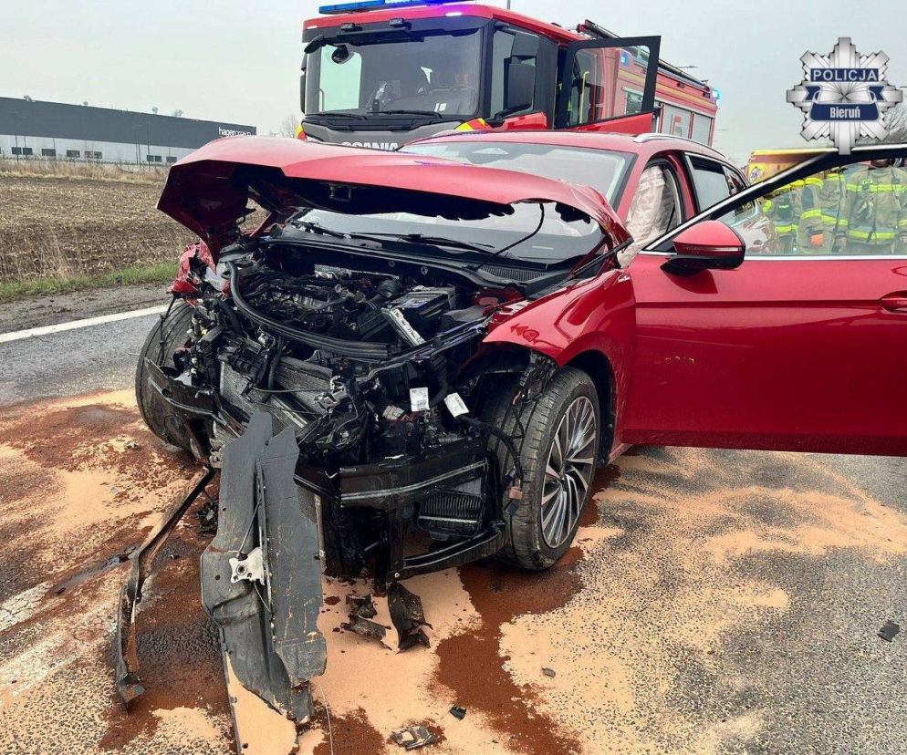 Groźny wypadek na DK44. Pięć osób trafiło do szpitala