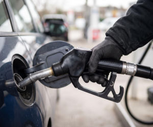 Hurtowe ceny paliw 05.10.2026. Czas na oddech dla kierowców po wybuchowym tygodniu