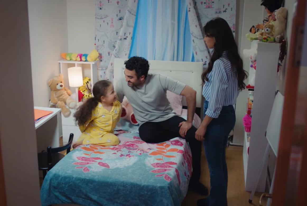 Dziedzictwo, odcinek 893: Doga wierzy, że jej rodzice znów będą razem – Ferit i Ayse stoją przed trudnym wyborem
