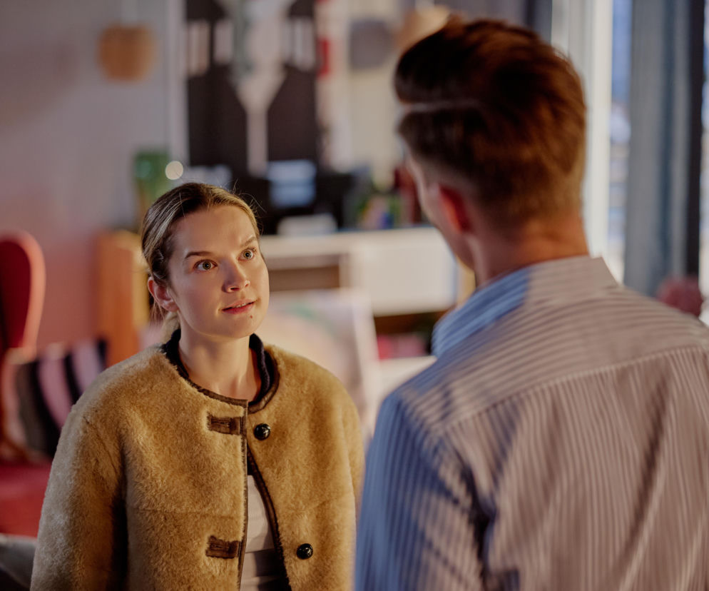 Na wspólnej, odcinek 4165: Kasia widzi Darka w towarzystwie Anety. Żąda rozwodu