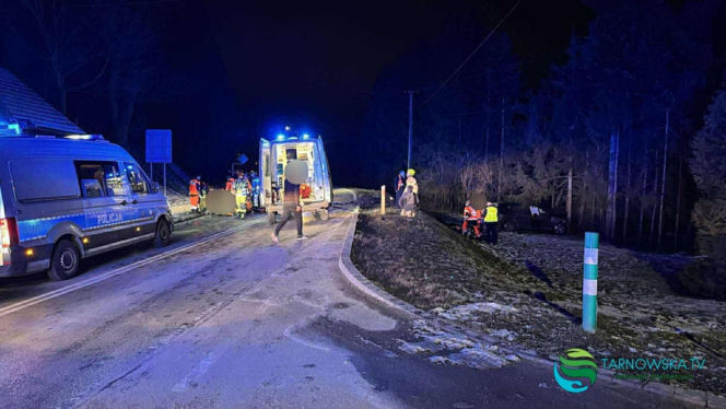 Poręba Radlna. 31-latek nie żyje, trzy osoby ranne. Domniemany sprawca wypadku w Nowy Rok był nietrzeźwy [ZDJĘCIA].