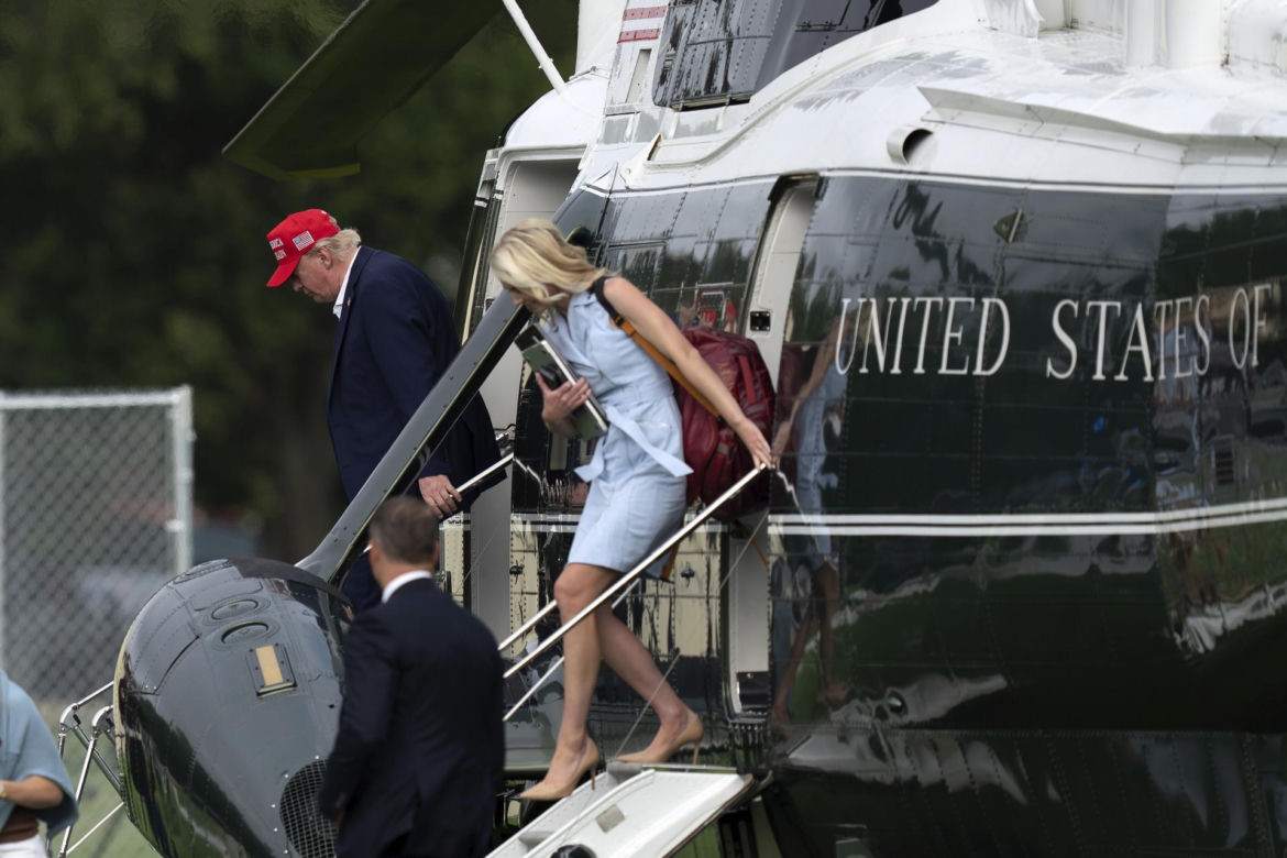 Plotkują o romansie Trumpa z młodą blondynką! Asystentka na celowniku