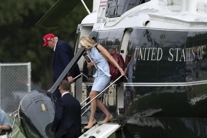 Plotkują o romansie Trumpa z młodą blondynką! Asystentka na celowniku