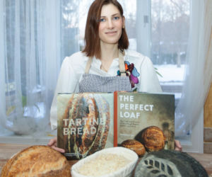 Olena Kaszuba piecze polski chleb pod Chicago