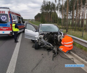 Tak zakończył jazdę! Z jego samochodu wypadł silnik