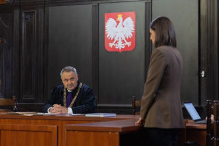 Pierwsza miłość, odcinek 4247. Kinga (Aleksandra Zienkiewicz), Janek (Maciej Mikołajczyk)