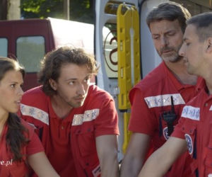Na sygnale. Martyna (Monika Mazur), Piotr (Dariusz Wieteska), Wiktor (Wojciech Kuliński) i Adam (Konrad Darocha)
