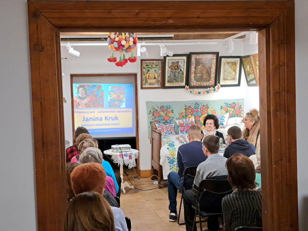 Janina Kruk - malarka z Zalipia w Muzeum Etnograficznym w Tarnowie