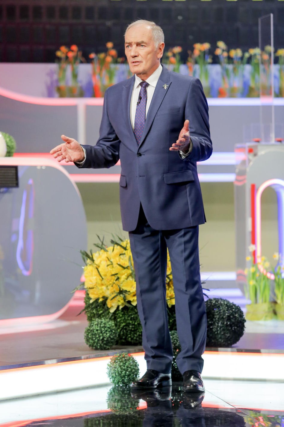 Strasburger dementuje plotki o Familiadzie. Zdradził tajemnicę "sucharów"!