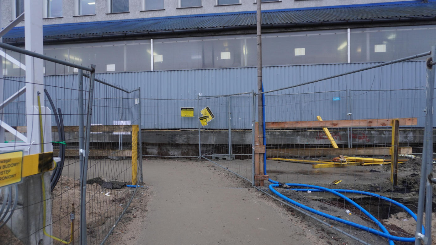 Postępują prace nad konstrukcją budynku Dworca Głównego w Olsztynie. Perony niemal na ukończeniu [ZDJĘCIA]