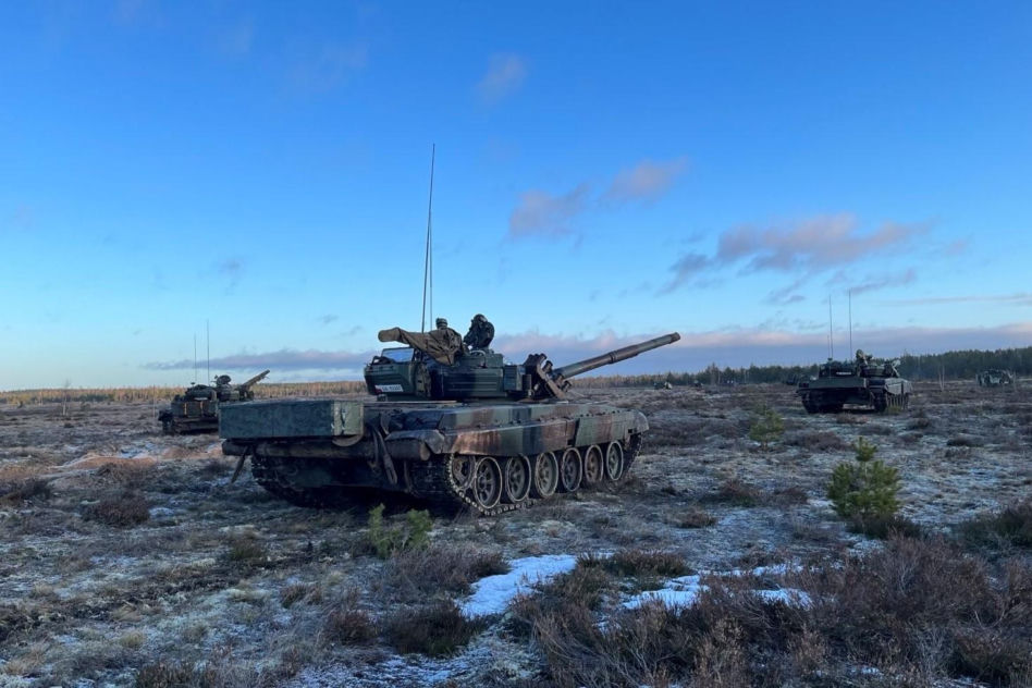 Czołg  PT-91 Twardy na poligonie