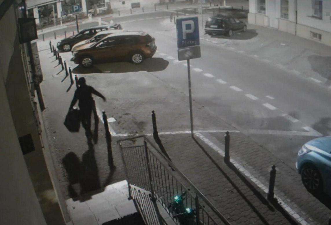 Popalił restaurację w Ząbkach, wszystko się nagrało. Policja zatrzymała podejrzanego!