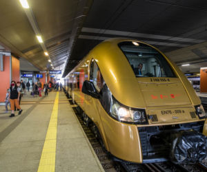 Złoty pociąg wjechał do Krakowa. To zapowiedź superszybkich podróży na Śląsk