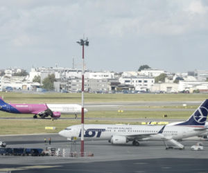 Znamy najlepsze i najgorsze linie lotnicze Jak oceniono LOT, Wizz Air i Ryanair i inni przewoźnicy? 