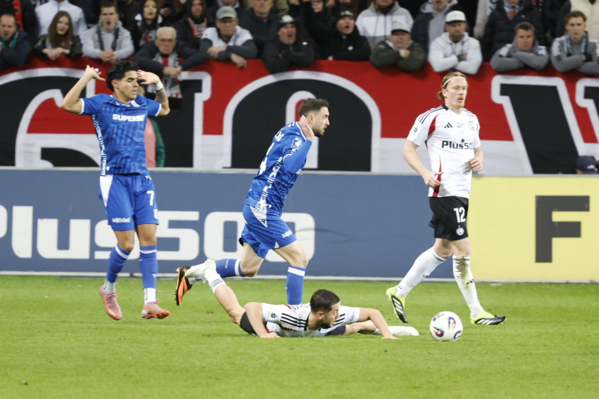 Legia Warszawa - Lech Poznań: Zdjęcia kibiców z klasyku i 13. kolejki PKO BP Ekstraklasy